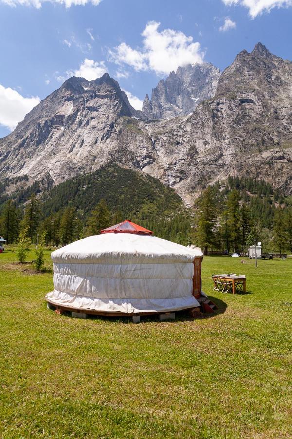 Hobo Camping Courmayeur Exterior photo