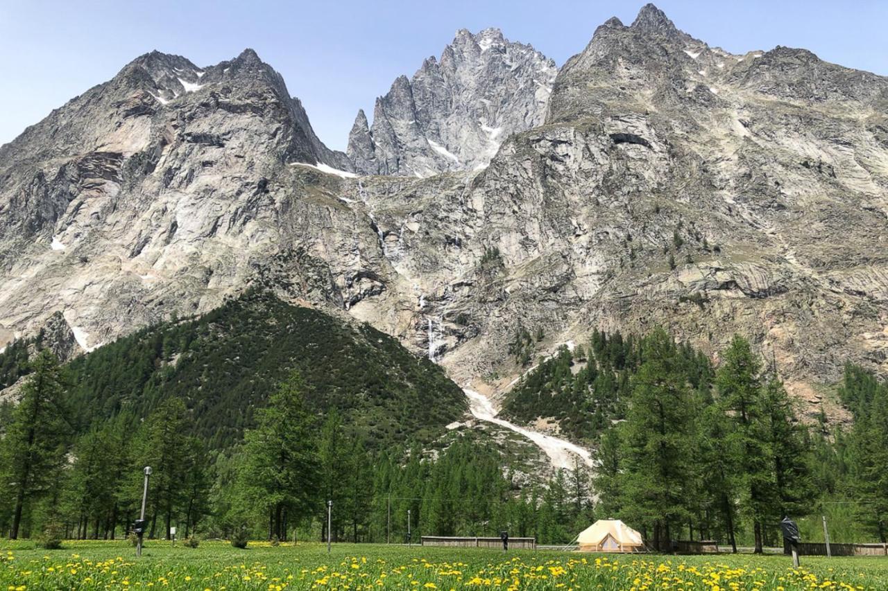 Hobo Camping Courmayeur Exterior photo
